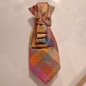 Multicolor Diamond-Pattern Necktie Necklace with Decorative Butterfly Pin